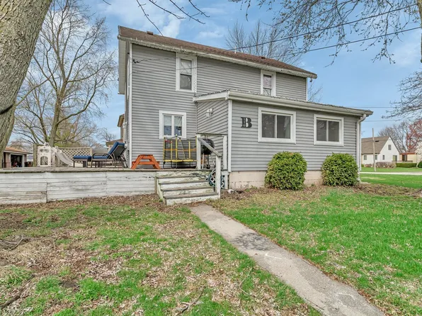 110 S 3rd St, Clifton, IL 60927