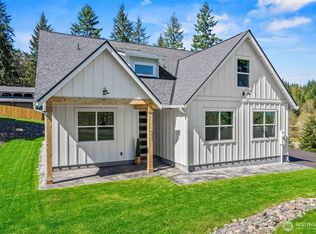 117 Red Hawk Dr, Castle Rock, WA 98611