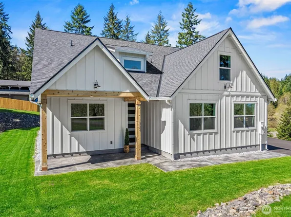 117 Red Hawk Drive, Castle Rock, WA 98611