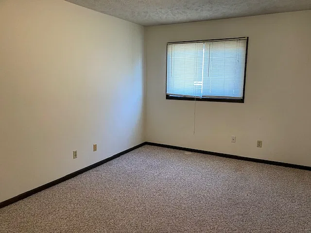 1802 W 38th St - Unit 10 — Photo 3