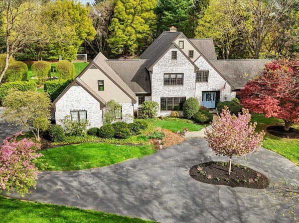 520 Stonehenge Dr, Lititz, PA 17543