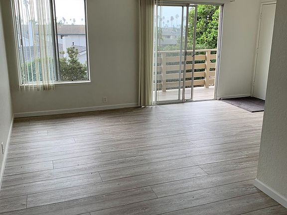 2nd image of 3043 Harbor Blvd