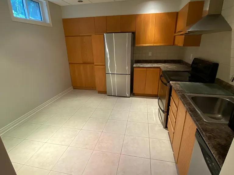 46 Chatsworth Ct #BASEMENT — Photo 8