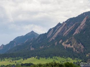 900 W Pearl St #301, Boulder, CO 80302