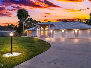 245 Crystal Cove Dr, Palatka, FL 32177