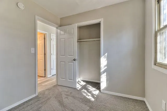 1512 Kings Way — Photo 15