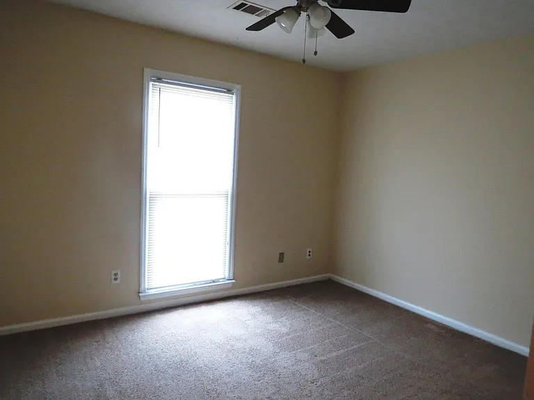 879 Arlington Dr — Photo 9