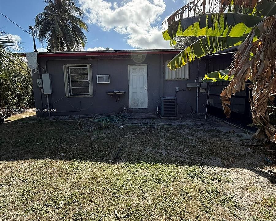1st image of 1835 NE 154th St