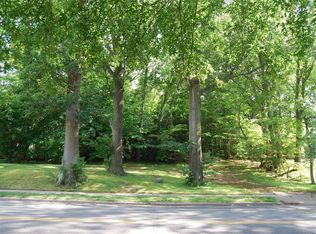 38 Dosoris Way, Glen Cove, NY 11542