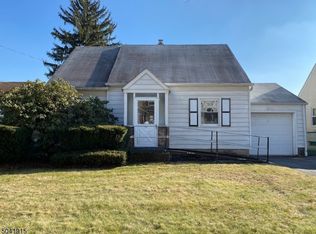 138 Beverly Hill Rd, Clifton, NJ 07012