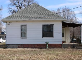 814 N Minnesota Ave, Hastings, NE 68901