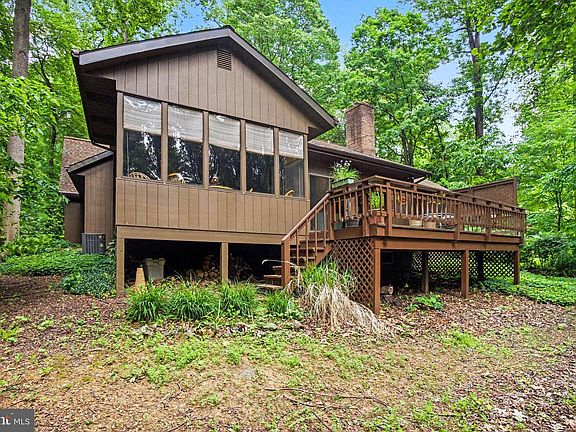 5th image of 30 Poplar Ln