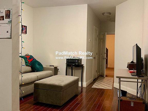 5th image of 72 Frankfort St #U34