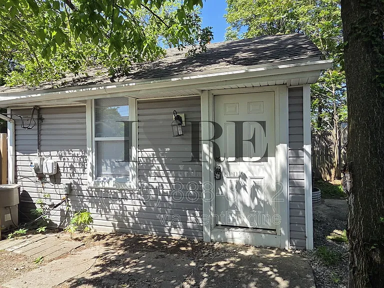 1555 Myrtle Ave — Photo 2