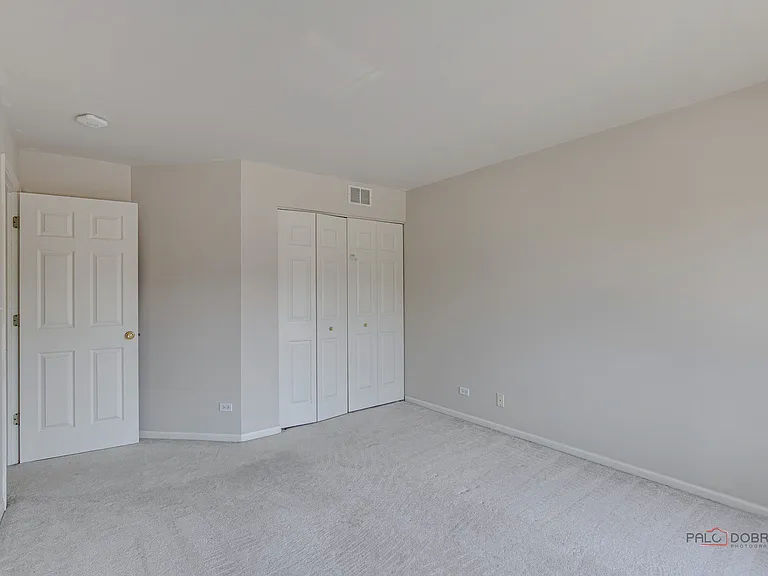 552 Saddlebrook Ln — Photo 31