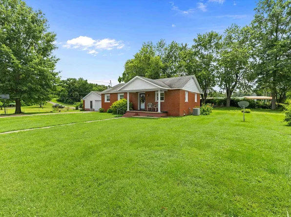 700 Pike St, Uniontown, KY 42461