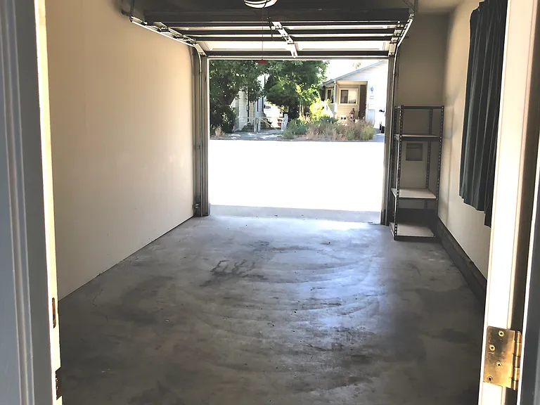 1 Car Garage