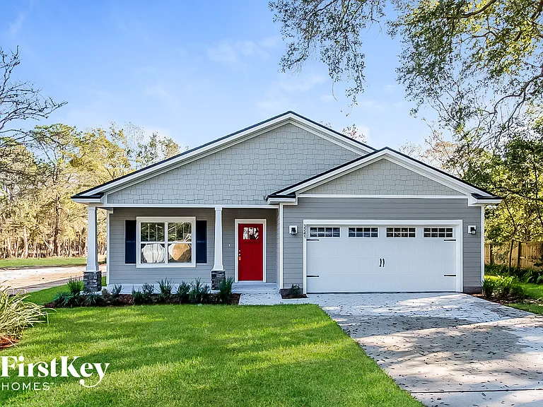 3241 Bowden Rd S — Photo 1