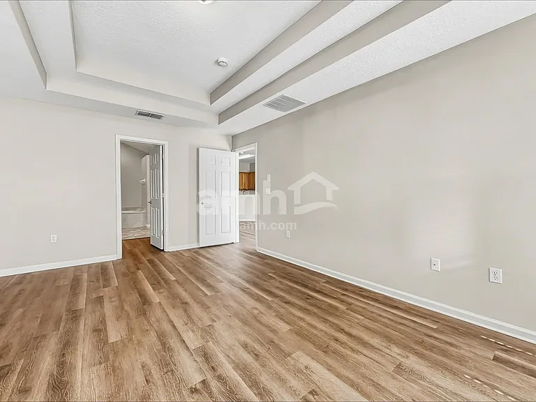 7244 Angela Dr — Photo 9