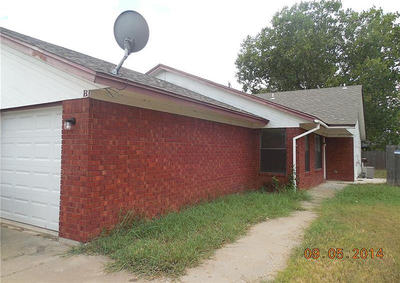 1st image of 4204 Shawn Dr APT B