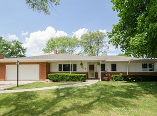 212 W Kathleen Dr, Park Ridge, IL 60068