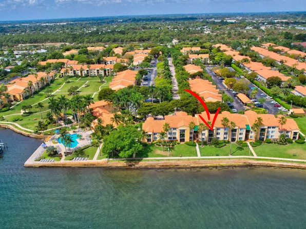 180 Yacht Club Way, Hypoluxo, FL