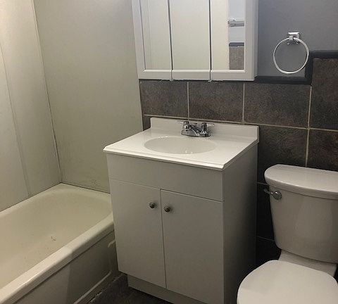 4th image of 1940 W 96th St APT 10