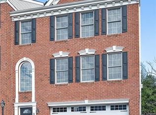 106 Village Ct, Sewickley, PA