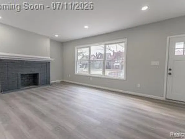 3303 Lawrence St, Detroit, MI 48206