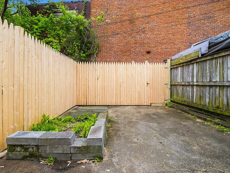 1509 McHenry St — Photo 23