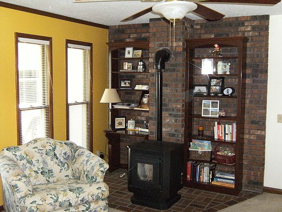 Sitting Area w/Pellet Stove