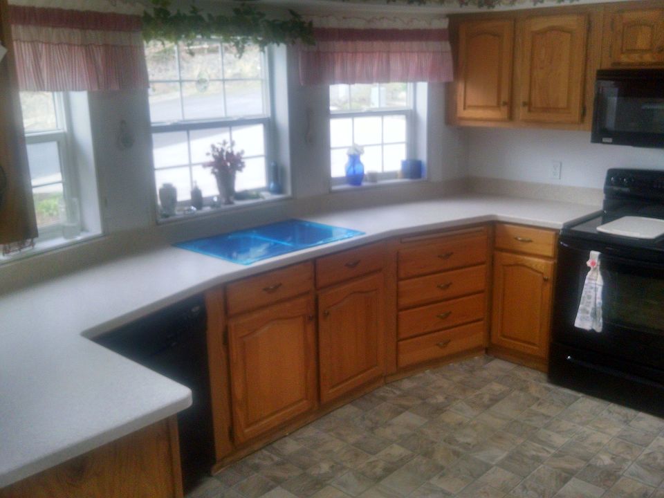2nd image of 125 SE Thompson St