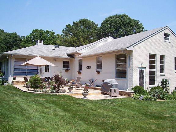 Rear 2200 SF Addition