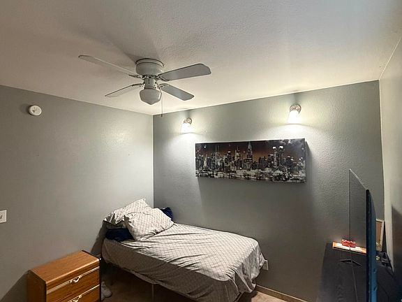 5th image of 3152 W CREST Lane