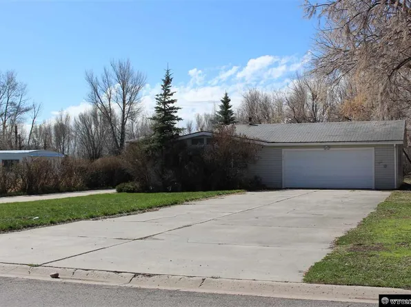 570 Evergreen Dr, Mountain View, WY 82939