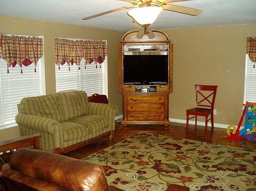 3rd image of 16254 County Road 495