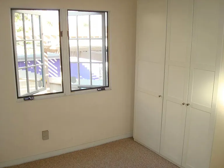 This is being renovated. Photos coming soon