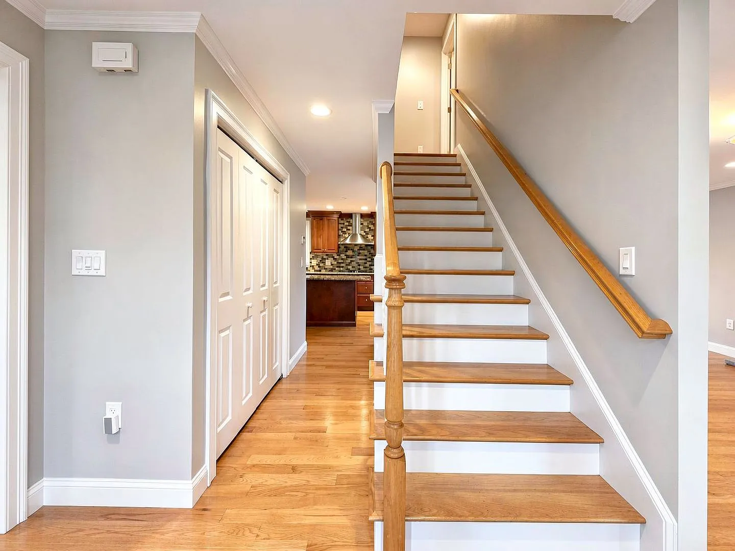 Beautiful 4 Bedroom Colonial Home with Finished Basement, 2-Car Garage & Private Backyard | Tewks... — Photo 3