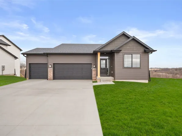 404 N 20th St, Indianola, IA 50125