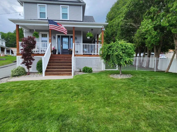 803 1st St, Peckville, PA 18452