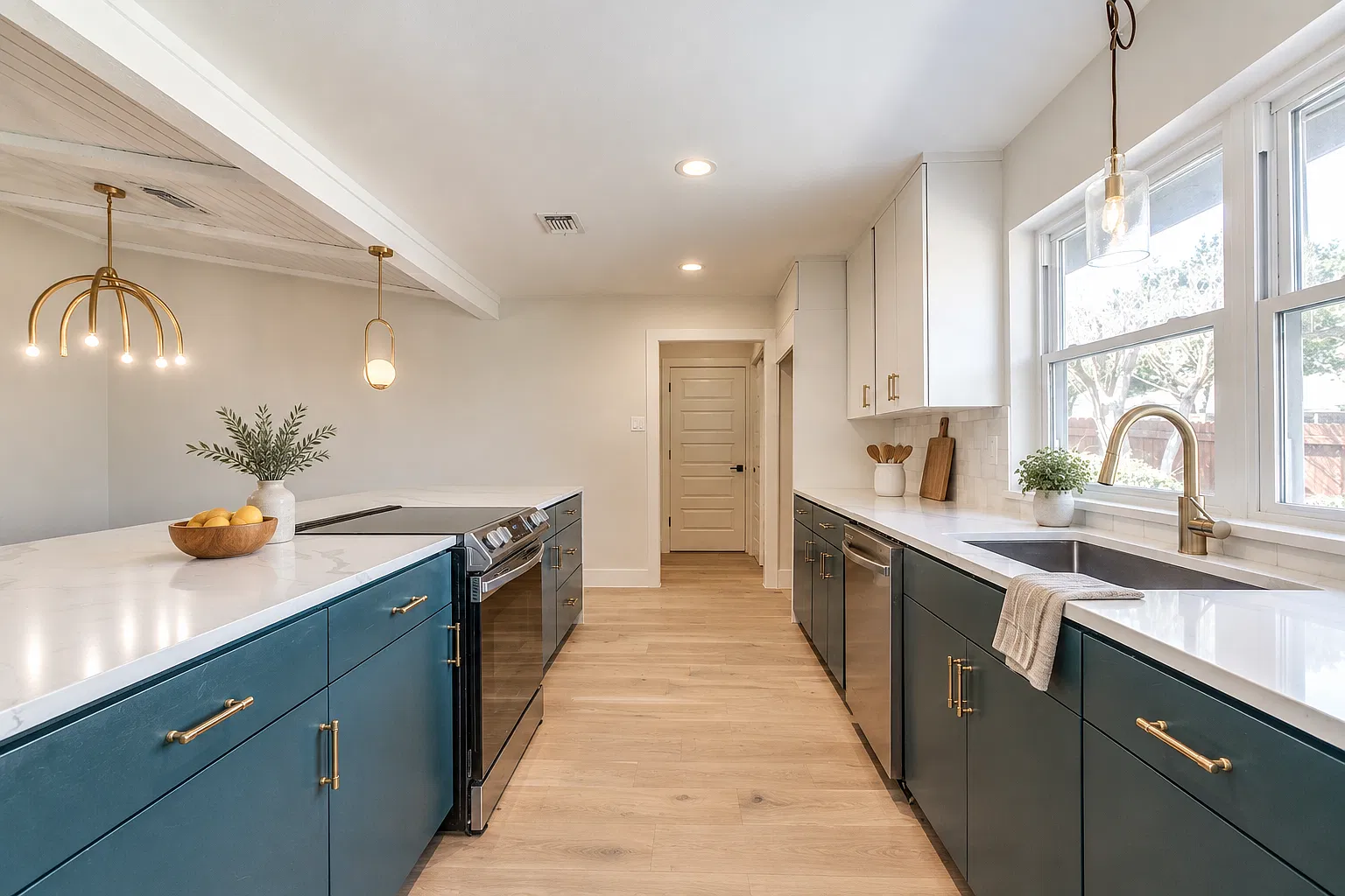 3 bed, 1712 sqft, $3,250 — Photo 4