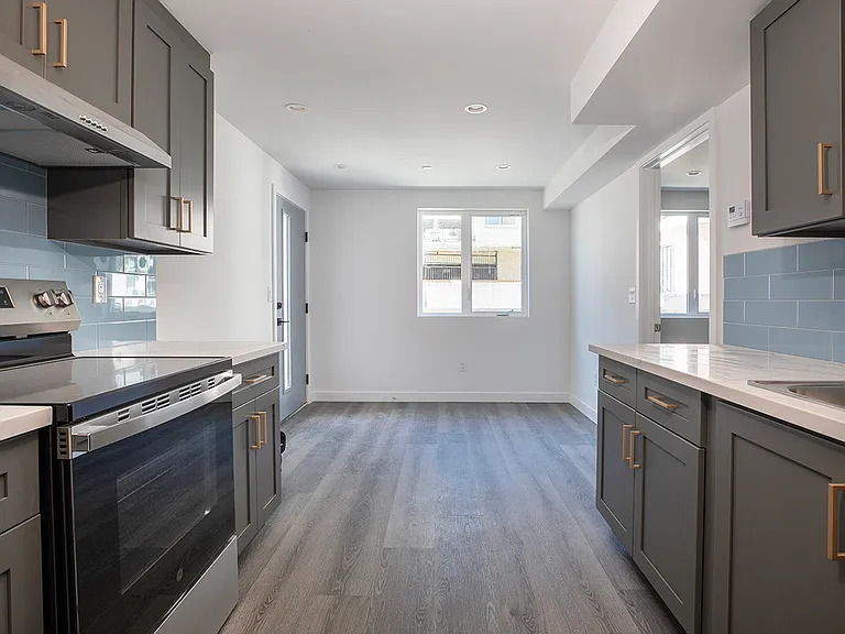 1430 W 9th St #1430 — Photo 8