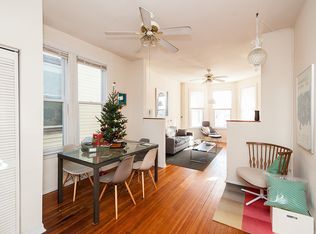 1928 W Henderson St #1F, Chicago, IL 60657