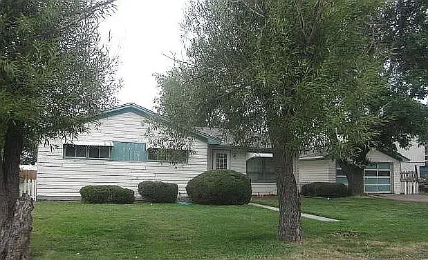 726 Birch St — Photo 1