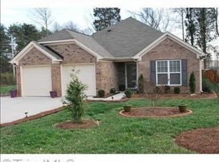 1620 Cedrow Dr, High Point, NC 27260