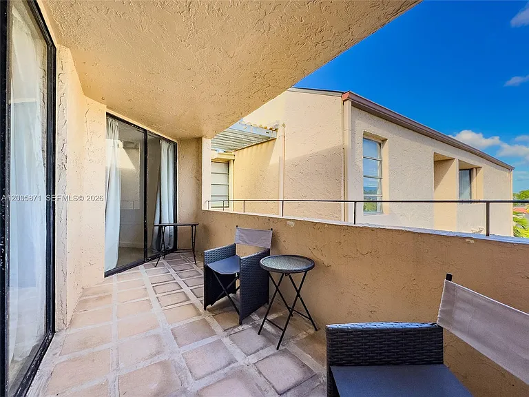 10500 SW 108th Ave #B414 — Photo 31