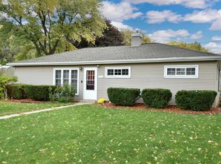 4982 N Port Washington Rd, Glendale, WI 53217