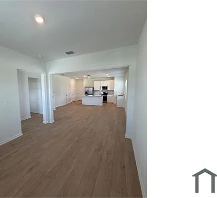 4 bed, 2071 sqft, $2,500 — Photo 2