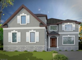 19 Woodcrest Dr, Livingston, NJ 07039