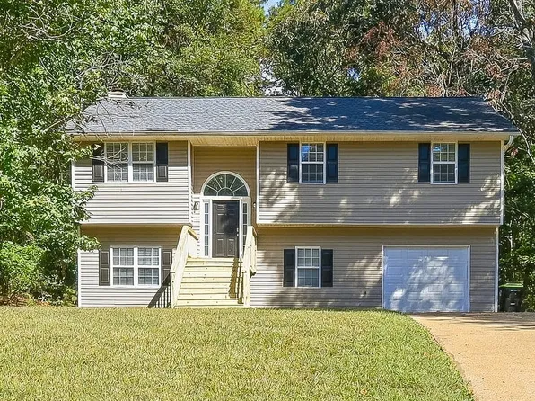 295 Widgeon Dr, Newnan, GA 30263